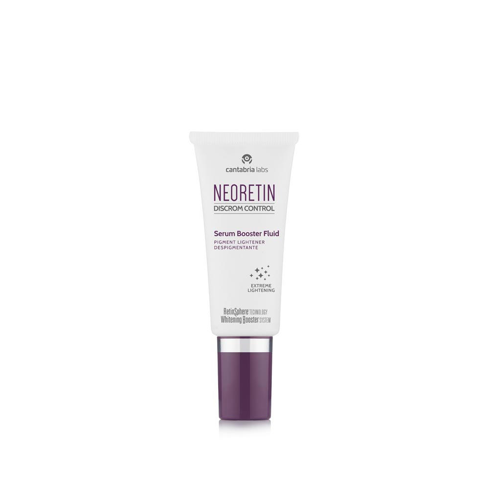 Lightweight NEORETIN Discrom Serum with RetinSphere® Technology for radiant, smooth, and spot-free skin.